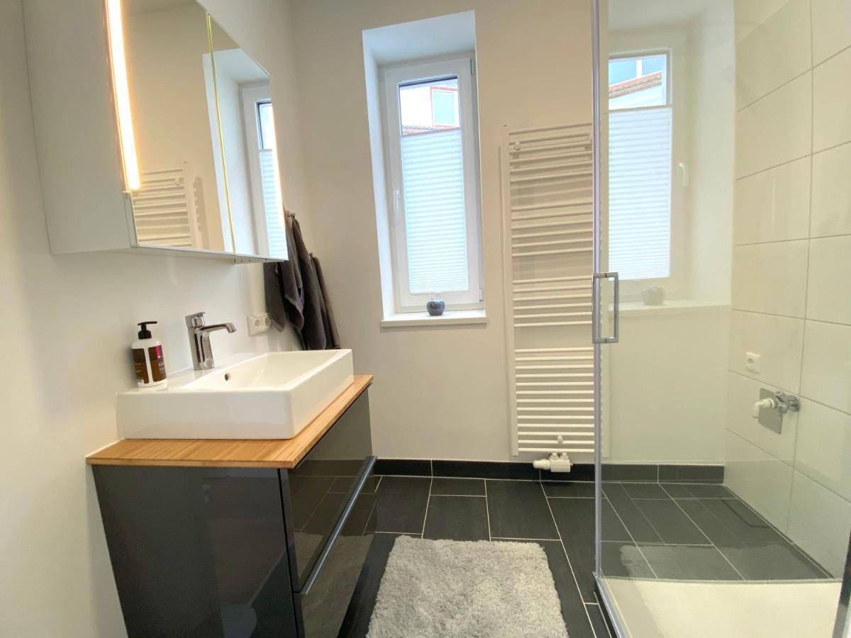 White Inn - Kuschelige Ferienwohnung Mürzzuschlag Zewnętrze zdjęcie
