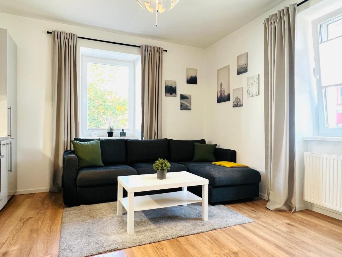 White Inn - Kuschelige Ferienwohnung Mürzzuschlag Zewnętrze zdjęcie